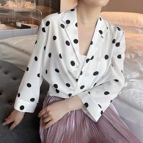 Black and White Polka Dot Three-Quarter Sleeve Silk Blouse - Picture 3 of 12
